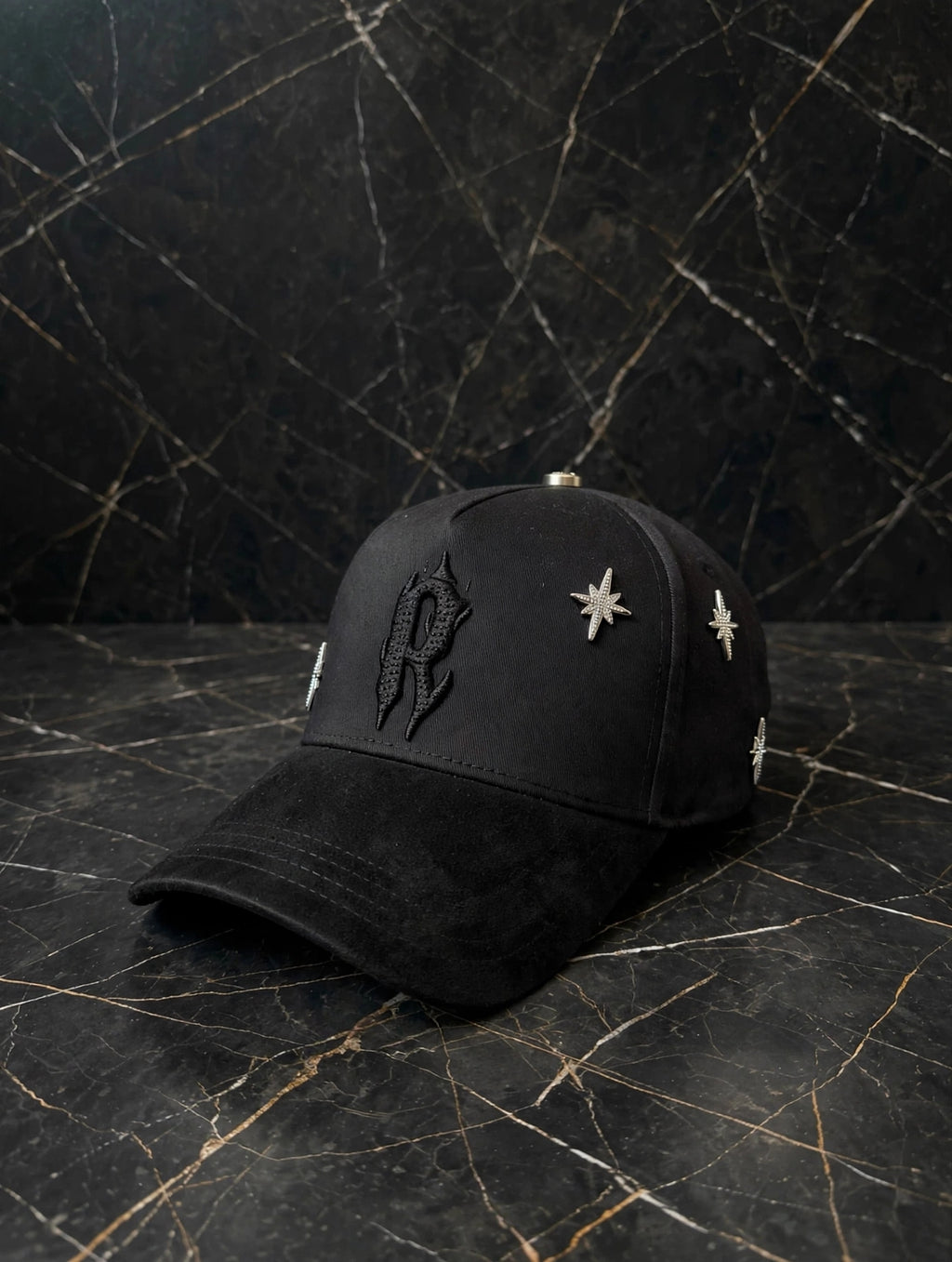Luxury / Premium
GORRA BLACK ROYAL - EDICIÓN R